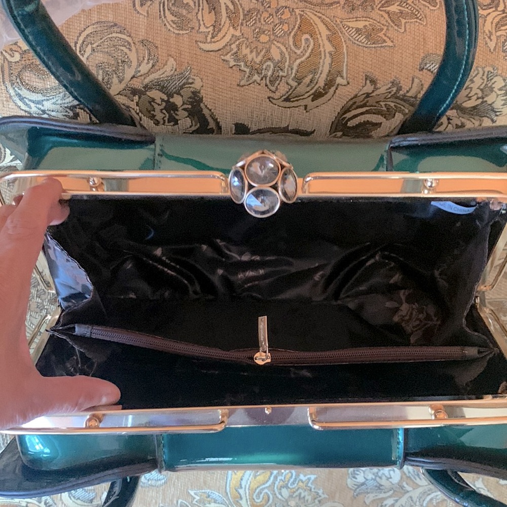New wickedly green patent and rhinestone studded purse! - Picture 6 of 6